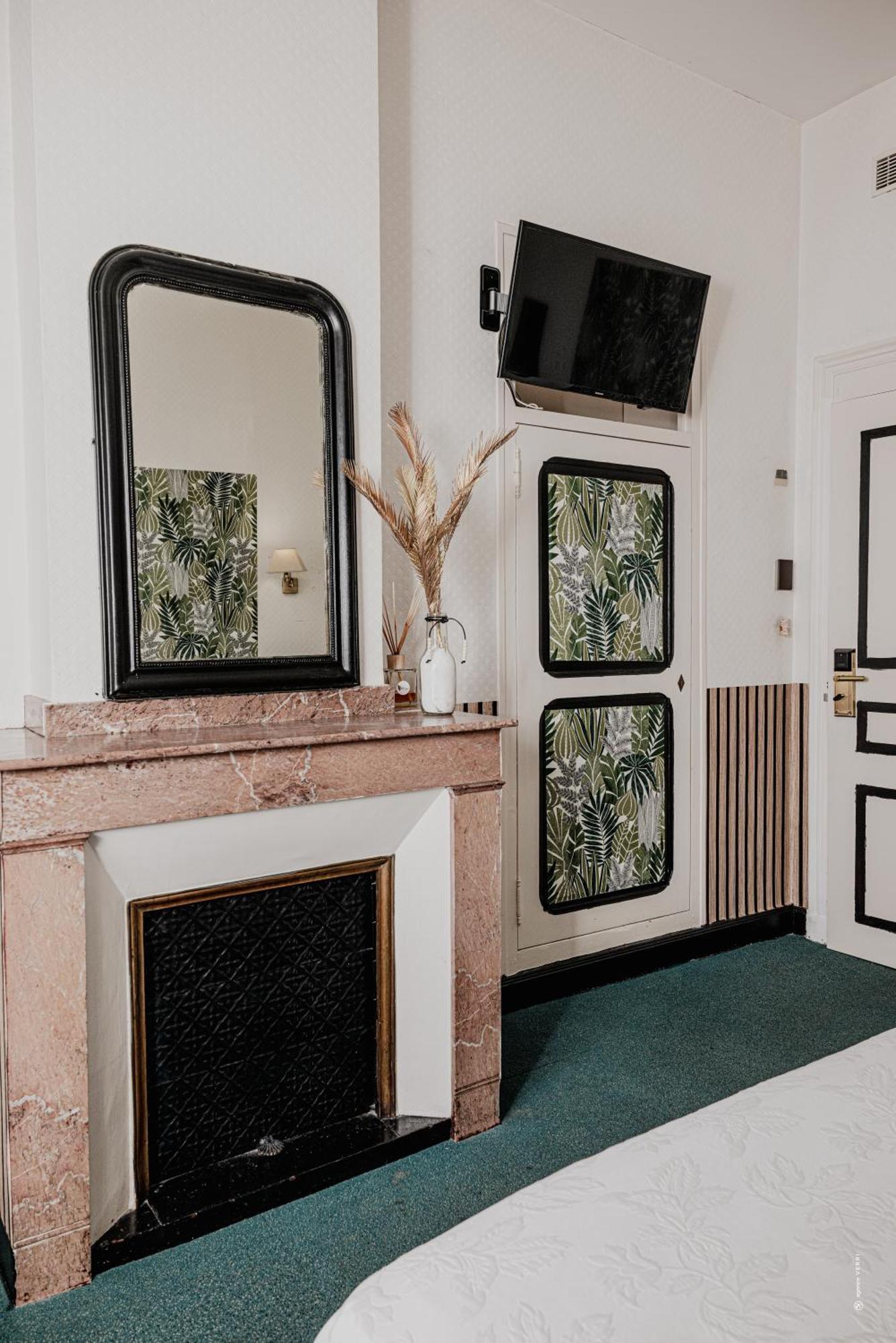 Hotel Moderne Et Pigeon Limoux Luaran gambar