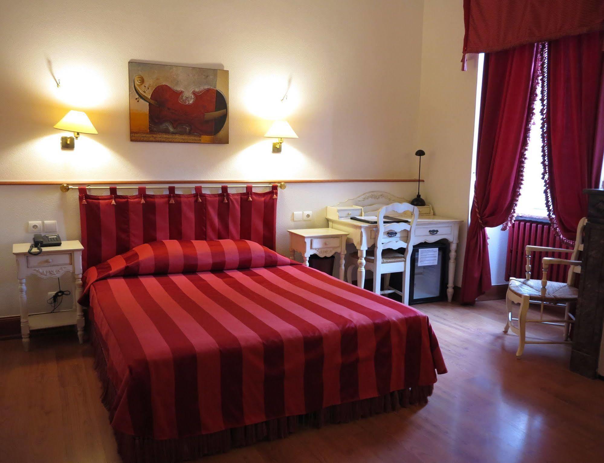 Hotel Moderne Et Pigeon Limoux Luaran gambar