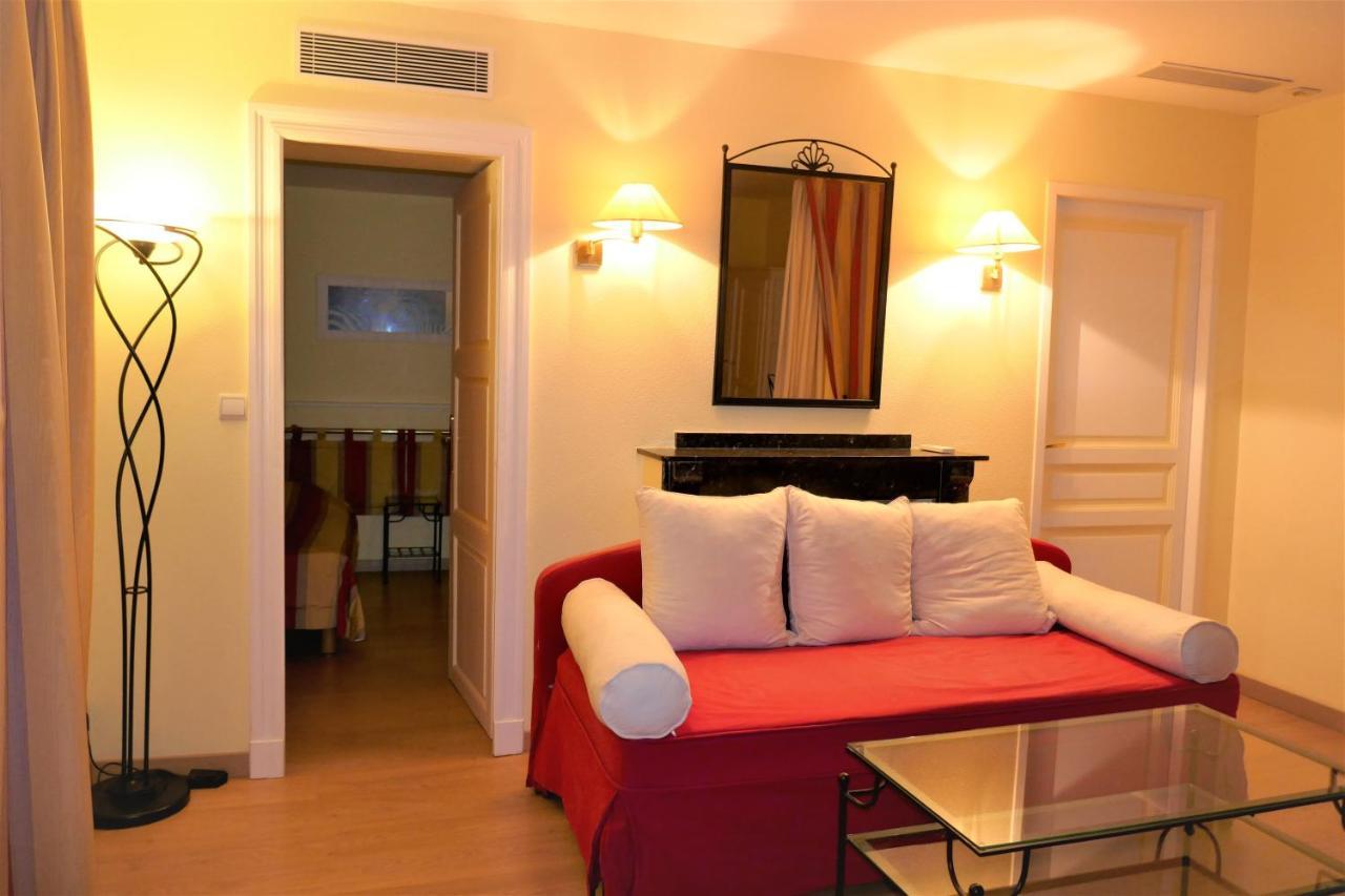 Hotel Moderne Et Pigeon Limoux Luaran gambar